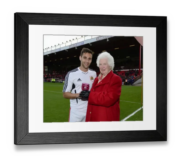 Framed Print : Sam Baldock Named Player of the Season in Thrilling 2014 Bristol City Win Against Crewe Framed Print : Sam Baldock Named Player of the Season in Thrilling 2014 Bristol City Win Against Crewe