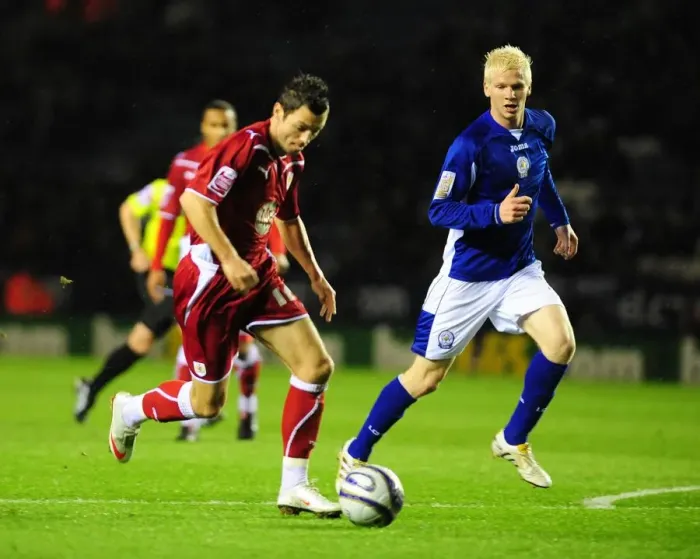 Framed Print : 09-10 Season Showdown: Leicester City vs. Bristol City - A Football Battle Framed Print : 09-10 Season Showdown: Leicester City vs. Bristol City - A Football Battle