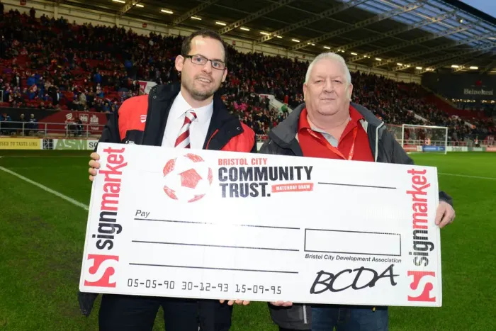 Framed Print : 50 / 50 Draw Winner at Ashton Gate: Bristol City vs. QPR, Sky Bet Championship (December 2015) Framed Print : 50 / 50 Draw Winner at Ashton Gate: Bristol City vs. QPR, Sky Bet Championship (December 2015)