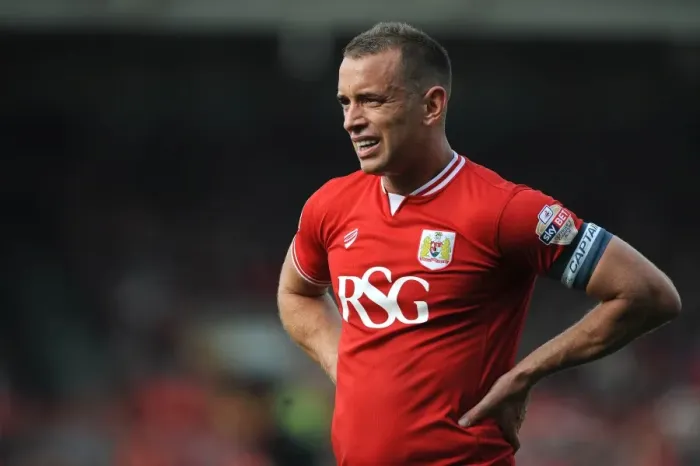 Framed Print : Aaron Wilbraham in Action: Bristol City vs MK Dons, October 2015 - Ashton Gate