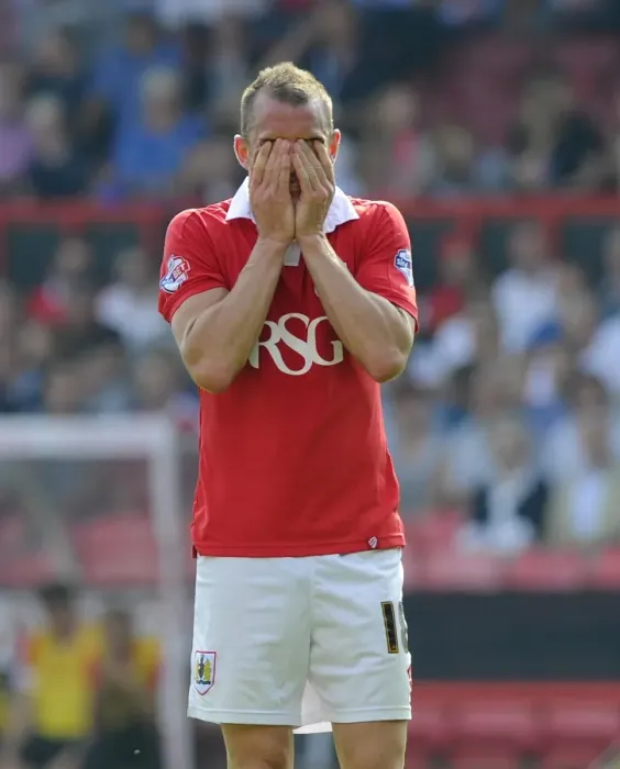 Framed Print : Aaron Wilbraham in Action: Bristol City vs Scunthorpe United, September 6, 2014 Framed Print : Aaron Wilbraham in Action: Bristol City vs Scunthorpe United, September 6, 2014