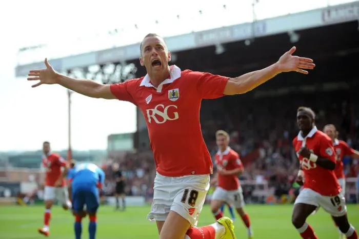 Framed Print : Aaron Wilbraham Scores for Bristol City Against Doncaster Rovers, September 13, 2014 Framed Print : Aaron Wilbraham Scores for Bristol City Against Doncaster Rovers, September 13, 2014