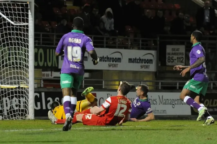 Framed Print : Aaron Wilbraham Scores the Winning Goal: Leyton Orient vs. Bristol City, Sky Bet League One