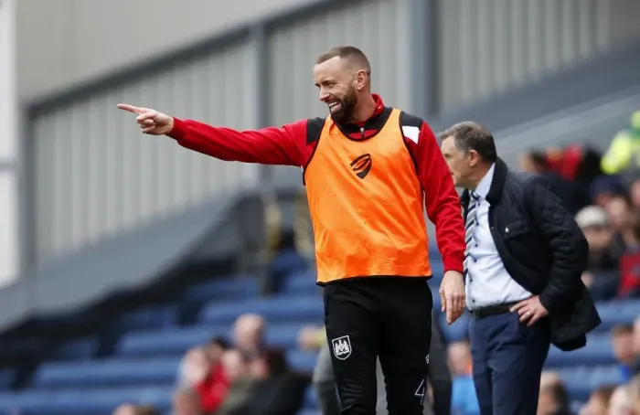 Framed Print : Aaron Wilbraham Shouting Instructions from the Touchline - Bristol City vs Blackburn Rovers, Sky Bet Championship (17.04.2017)
