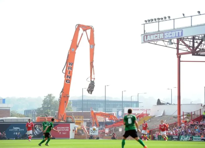 Framed Print : Action Kicks Off: Bristol City vs Scunthorpe United at Ashton Gate, September 6, 2014 Framed Print : Action Kicks Off: Bristol City vs Scunthorpe United at Ashton Gate, September 6, 2014