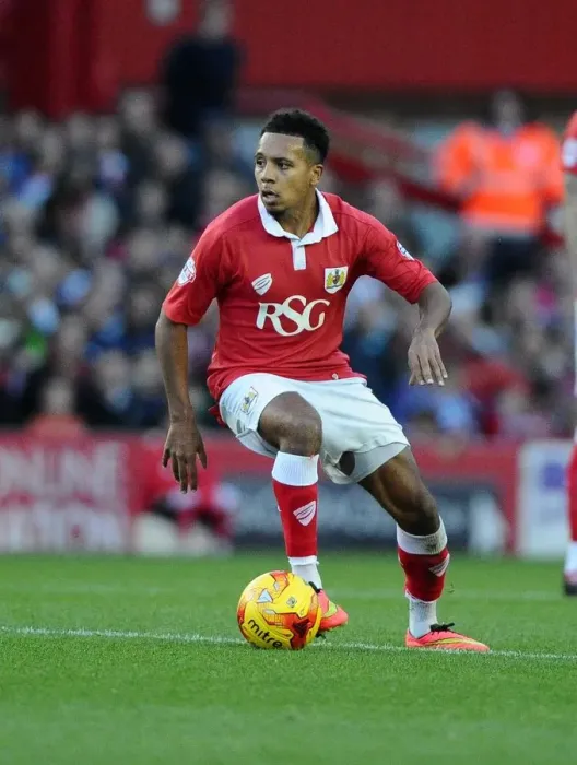Framed Print : Action-Packed: Korey Smith in Sky Bet League One Clash vs Oldham Athletic, November 2014