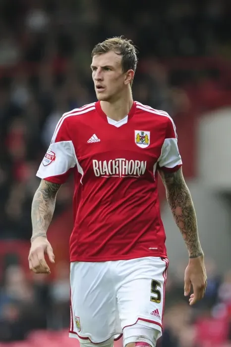 Framed Print : Aden Flint in Action: Bristol City vs Colchester United, Sky Bet League One (September 2013) Framed Print : Aden Flint in Action: Bristol City vs Colchester United, Sky Bet League One (September 2013)