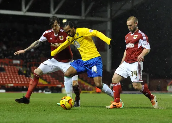 Framed Print : Aden Flint Chases Down Nathan Delfouneso: Bristol City vs Coventry City Football Rivalry