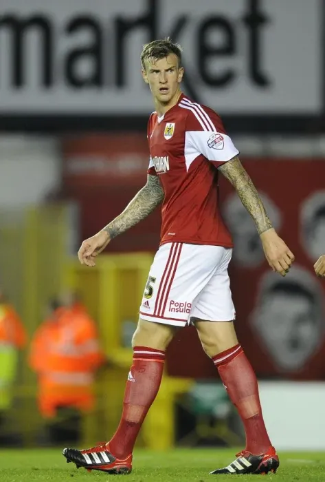 Framed Print : Aden Flint vs. Crystal Palace: Bristol City's Defender Faces Off in Capital One Cup Match, 2013