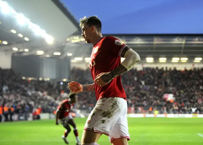 Framed Print : Aden Flint and Wes Burns: Celebrating Bristol City's Goal Against Middlesbrough (16 / 01 / 2016)