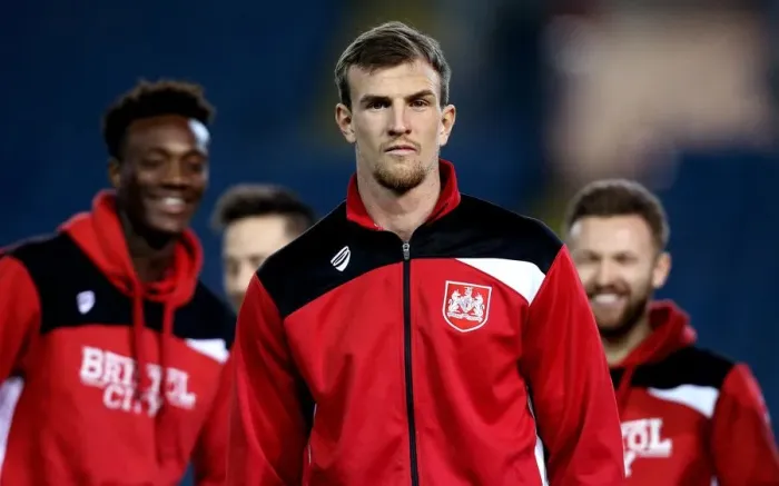 Framed Print : Aden Flint's Arrival at Elland Road: Leeds United vs. Bristol City, Sky Bet Championship (14 / 02 / 2017) Framed Print : Aden Flint's Arrival at Elland Road: Leeds United vs. Bristol City, Sky Bet Championship (14 / 02 / 2017)