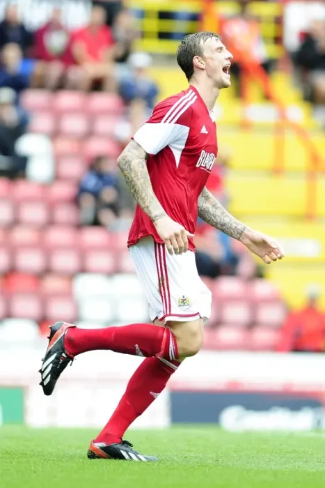 Framed Print : Aden Flint's Close Call: Bristol City vs Bradford City, Sky Bet League One, August 2013 Framed Print : Aden Flint's Close Call: Bristol City vs Bradford City, Sky Bet League One, August 2013