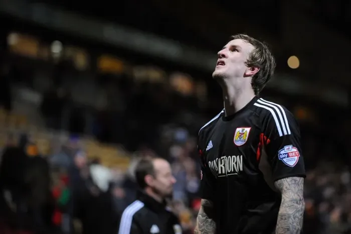 Framed Print : Aden Flint's Disappointment: Frustrating Draw for Bristol City at Bradford (Sky Bet League One) Framed Print : Aden Flint's Disappointment: Frustrating Draw for Bristol City at Bradford (Sky Bet League One)