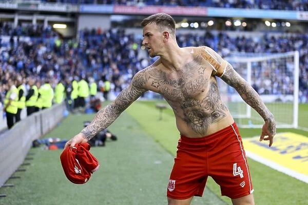 Aden Flint's Generous Gesture: Giving Away His Shirt to a Lucky Fan at Brighton & Hove Albion vs. Bristol City (April 29, 2017)