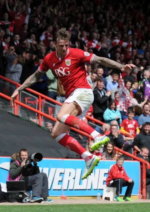 Framed Print : Aden Flint's Goal Celebration: Bristol City vs. Walsall, Sky Bet League One, May 2015 Framed Print : Aden Flint's Goal Celebration: Bristol City vs. Walsall, Sky Bet League One, May 2015