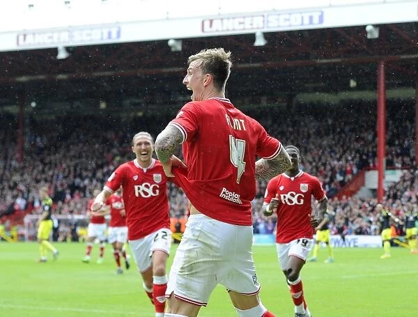 Aden Flint's Hat-Trick: Thrilling Victory of Bristol City Over Walsall (03.05.2015)