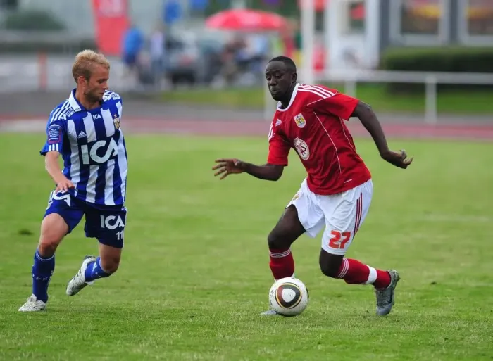 Framed Print : Adomah in Action: IFK Gothenburg vs. Bristol City