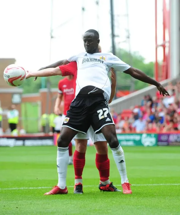 Framed Print : Adomah in Action: Nottingham Forest vs. Bristol City Championship Clash, 2012