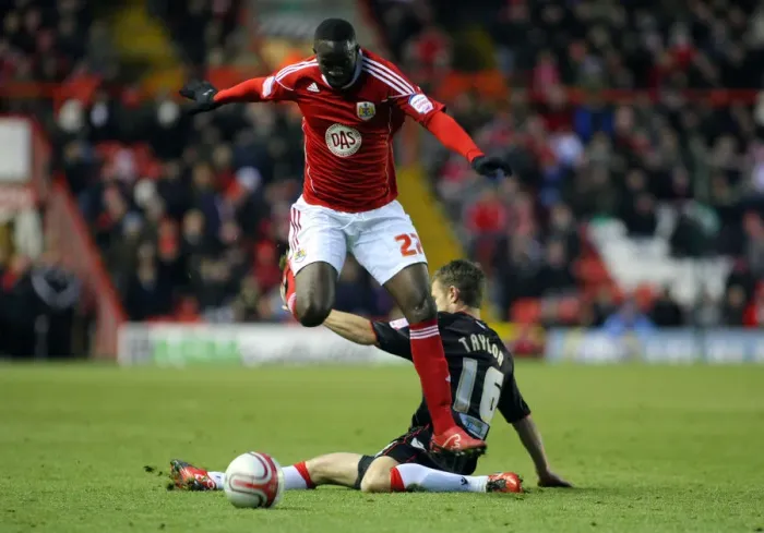 Framed Print : Adomah Beats Taylor: Bristol City vs Sheffield United, Championship Clash at Ashton Gate, 2010 Framed Print : Adomah Beats Taylor: Bristol City vs Sheffield United, Championship Clash at Ashton Gate, 2010