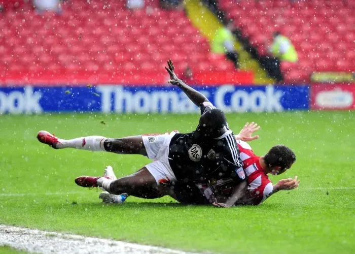 Framed Print : Adomah Foul: Sheffield United vs. Bristol City Championship Clash - 23 / 04 / 2011 Framed Print : Adomah Foul: Sheffield United vs. Bristol City Championship Clash - 23 / 04 / 2011
