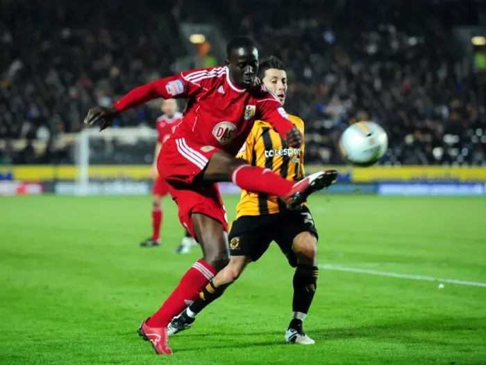 Framed Print : Adomah's Cross: Hull City vs. Bristol City Championship Clash (18 / 12 / 2010)