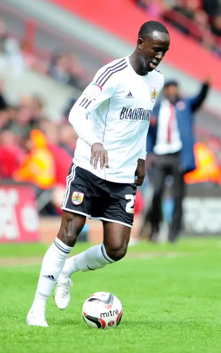 Framed Print : Adomah's Determination: Charlton Athletic vs. Bristol City, Npower Championship, 04 / 05 / 2013