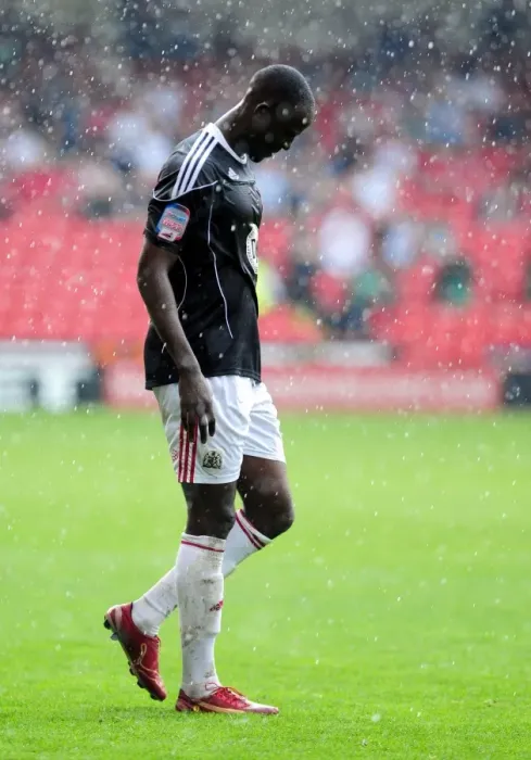 Framed Print : Adomah's Determination: Sheffield United vs. Bristol City, Championship Clash at Bramall Lane (April 23, 2011) Framed Print : Adomah's Determination: Sheffield United vs. Bristol City, Championship Clash at Bramall Lane (April 23, 2011)