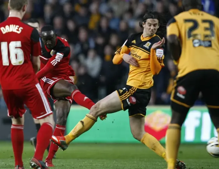 Framed Print : Adomah's Lone Strike: Hull City vs. Bristol City, Championship 2013 Framed Print : Adomah's Lone Strike: Hull City vs. Bristol City, Championship 2013
