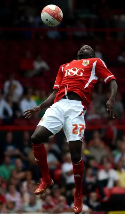Framed Print : Adomah's Thriller: Championship Showdown - Bristol City vs. West Brom at Ashton Gate, 2011 Framed Print : Adomah's Thriller: Championship Showdown - Bristol City vs. West Brom at Ashton Gate, 2011