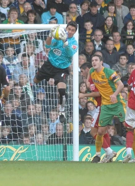 Adriano Basso in Action: Norwich City vs. Bristol City