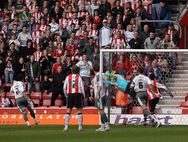Adriano Basso in Action: Southampton vs. Bristol City