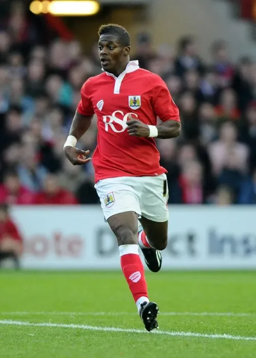 Framed Print : Agard in Action: Bristol City vs Oldham Athletic, November 2014 Framed Print : Agard in Action: Bristol City vs Oldham Athletic, November 2014