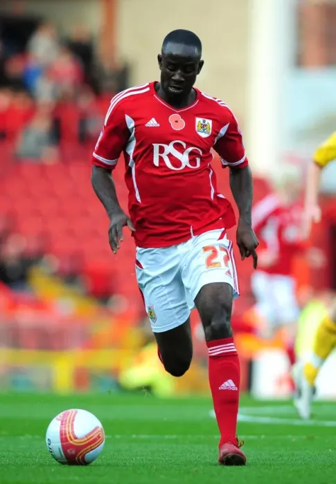 Framed Print : Albert Adomah in Action: Bristol City vs Burnley, Championship Match at Ashton Gate Stadium (05 / 11 / 2011)