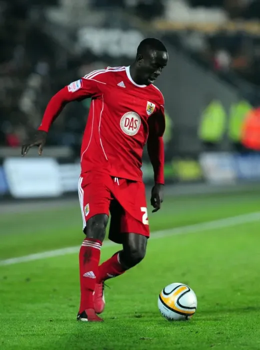 Framed Print : Albert Adomah in Action: Championship Showdown between Hull City and Bristol City (18 / 12 / 2010) Framed Print : Albert Adomah in Action: Championship Showdown between Hull City and Bristol City (18 / 12 / 2010)