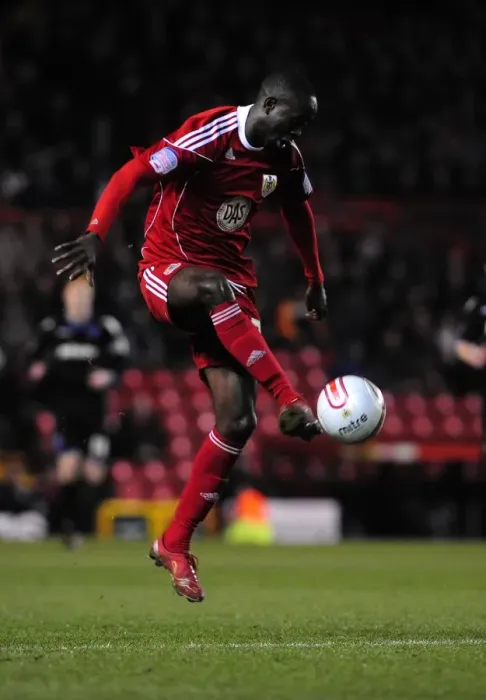 Framed Print : Albert Adomah Scores for Bristol City Against Portsmouth in Championship Match, 08-03-2011 (Bristol City v Portsmouth)
