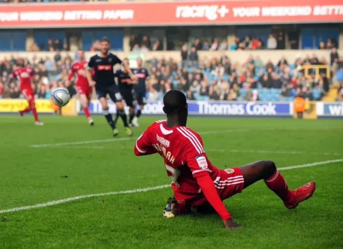 Framed Print : Albert Adomah's Last-Minute Cross: Millwall vs. Bristol City Championship Clash at Selhurst Park (November 2011)