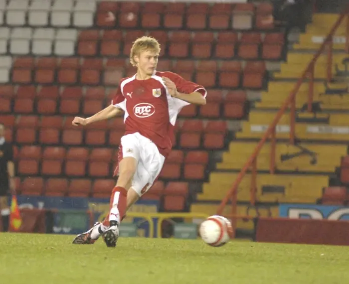 Framed Print : Andrew Rose in Action: Bristol City U18s vs Leeds Utd U18s Framed Print : Andrew Rose in Action: Bristol City U18s vs Leeds Utd U18s