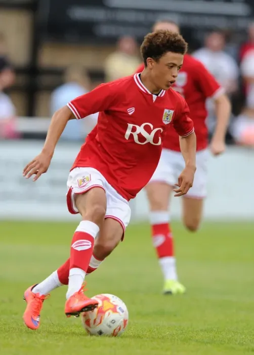 Framed Print : Ash Harper in Action: Bristol City vs. Bath City, Pre-Season Friendly 2015 Framed Print : Ash Harper in Action: Bristol City vs. Bath City, Pre-Season Friendly 2015