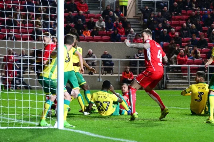 Framed Print : Bailey Wright Scores the Winning Goal: Bristol City vs. Norwich City, 07-03-2017 Framed Print : Bailey Wright Scores the Winning Goal: Bristol City vs. Norwich City, 07-03-2017