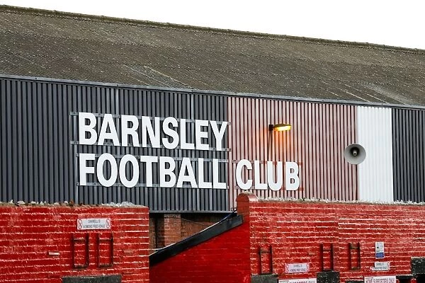 Barnsley vs. Bristol City Rivalry: A Football Showdown at Oakwell Stadium, 2014 - A Clash of Championship Hopefuls