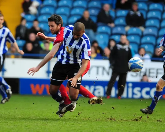Framed Print : Battle for the Ball: Soares vs. Skuse - Sheffield Wednesday vs. Bristol City Championship Clash (16th March 2010) Framed Print : Battle for the Ball: Soares vs. Skuse - Sheffield Wednesday vs. Bristol City Championship Clash (16th March 2010)