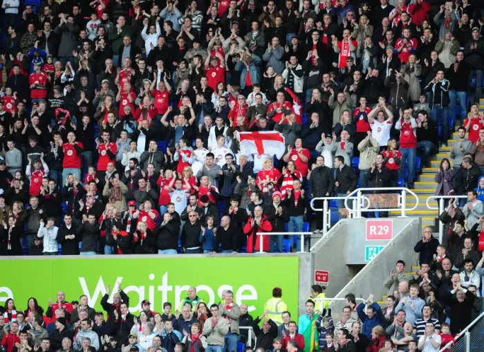 Framed Print : Battle on the Field: Reading vs. Bristol City - A Football Rivalry (Season 08-09)