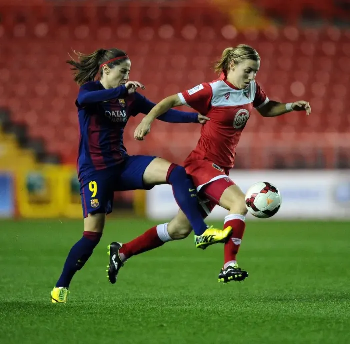 Framed Print : Battle for Possession: Grace McCatty vs. Maria Victoria Losada - Women's Champions League: Bristol Academy FC vs. FC Barcelona