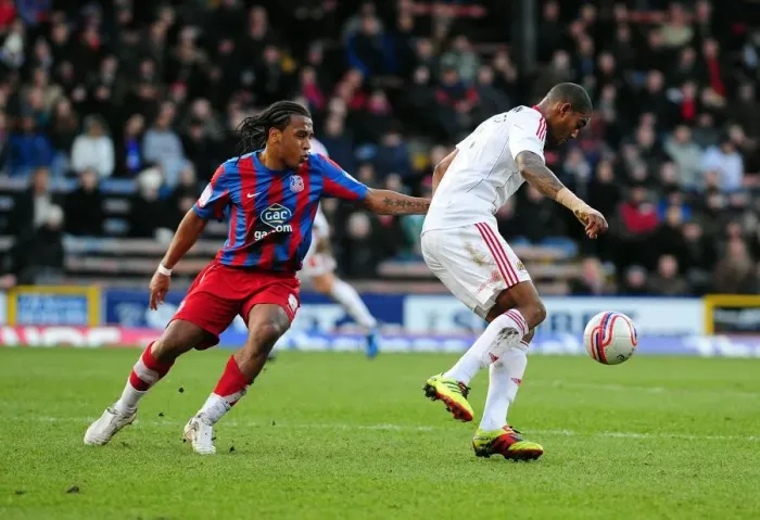 Framed Print : Battle for Supremacy: Marvin Elliott vs. Neil Danns - Crystal Palace vs. Bristol City, Championship 2011 Framed Print : Battle for Supremacy: Marvin Elliott vs. Neil Danns - Crystal Palace vs. Bristol City, Championship 2011