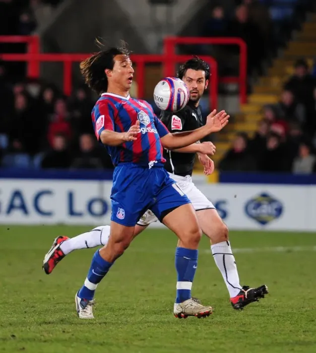 Framed Print : Battle for Supremacy: Nick Carle vs. Paul Hartley in Crystal Palace vs. Bristol City Championship Clash, Selhurst Park Stadium (March 9, 2010) Framed Print : Battle for Supremacy: Nick Carle vs. Paul Hartley in Crystal Palace vs. Bristol City Championship Clash, Selhurst Park Stadium (March 9, 2010)