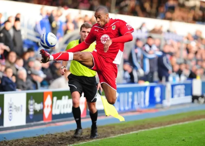 Framed Print : Battle of the West Country: QPR vs. Bristol City (Season 09-10) Framed Print : Battle of the West Country: QPR vs. Bristol City (Season 09-10)
