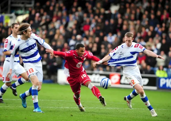 Framed Print : Battle of the West Country: QPR vs. Bristol City (Season 09-10) Framed Print : Battle of the West Country: QPR vs. Bristol City (Season 09-10)