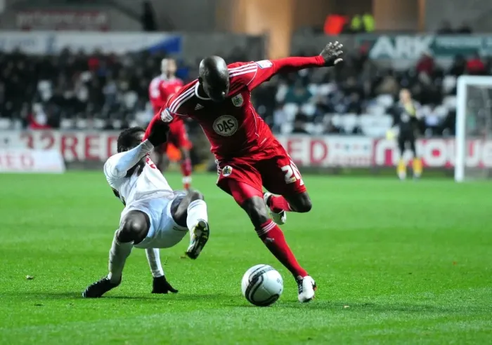 Framed Print : Battling for Championship Glory: Jamal Campbell-Ryce vs. Nathan Dyer (10 / 11 / 2010) - Football Rivalry in the Championship Framed Print : Battling for Championship Glory: Jamal Campbell-Ryce vs. Nathan Dyer (10 / 11 / 2010) - Football Rivalry in the Championship
