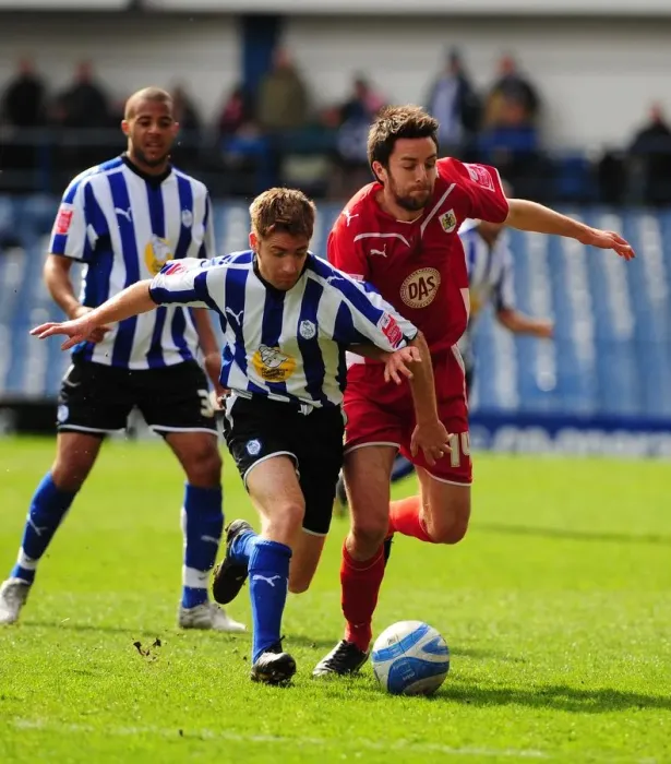 Framed Print : Battling for Championship Supremacy: Skuse vs. O'Connor, Sheffield Wednesday vs. Bristol City (16th March 2010)
