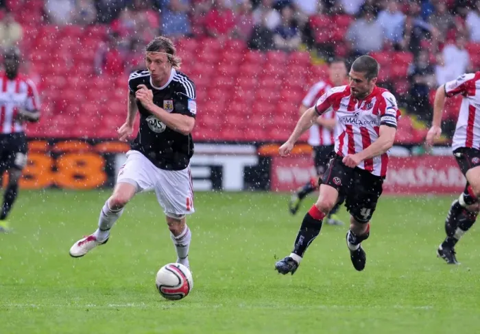 Framed Print : Battling for Championship Supremacy: Woolford vs. Montgomery - Sheffield United vs. Bristol City, 2011